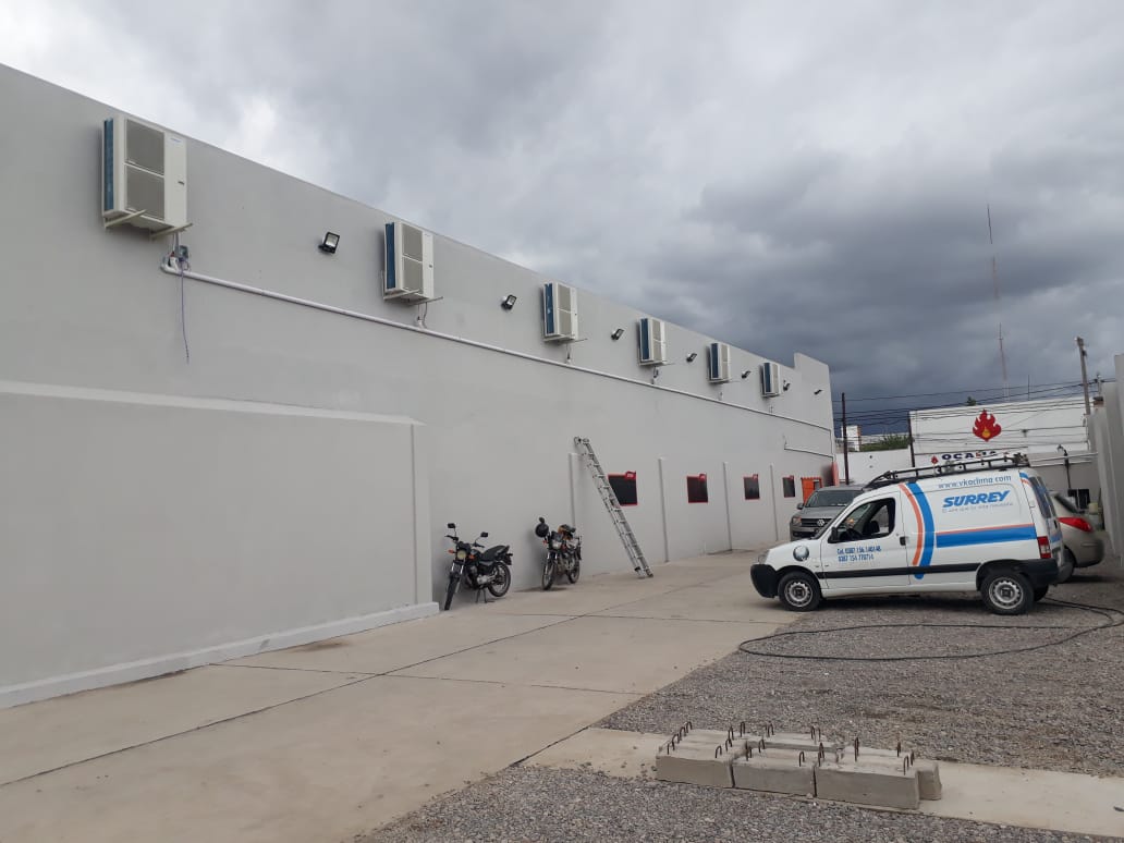 Instalación piso techo — El Milagro